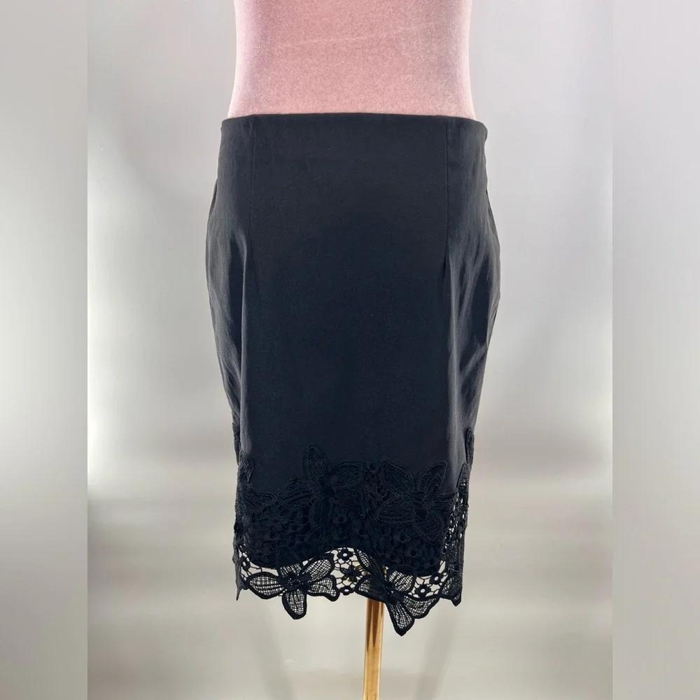 EUC BCX Lace Trimmed Pencil Skirt